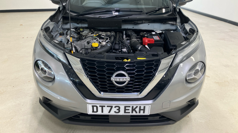 Nissan Juke 1.0 DiG-T 114 N-Connecta 5dr DCT Petrol Hatchback